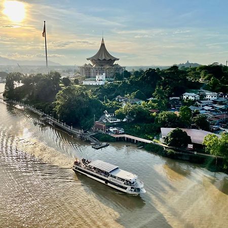 Kuching City Center Riverbank Suites With Marvelous River View Εξωτερικό φωτογραφία