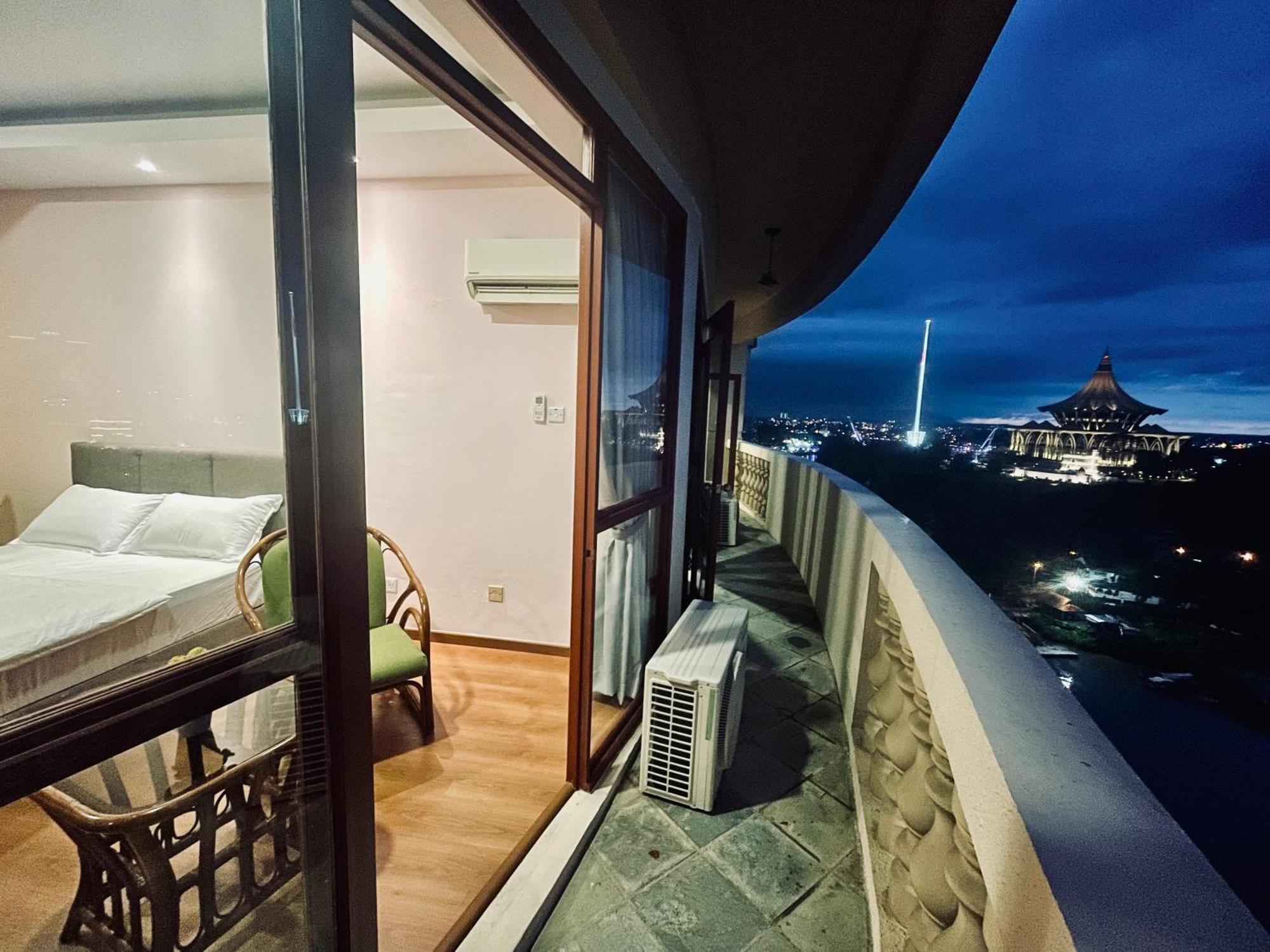Kuching City Center Riverbank Suites With Marvelous River View Εξωτερικό φωτογραφία
