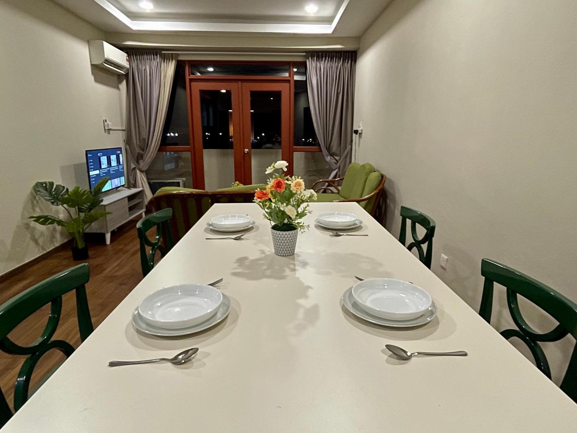 Kuching City Center Riverbank Suites With Marvelous River View Εξωτερικό φωτογραφία